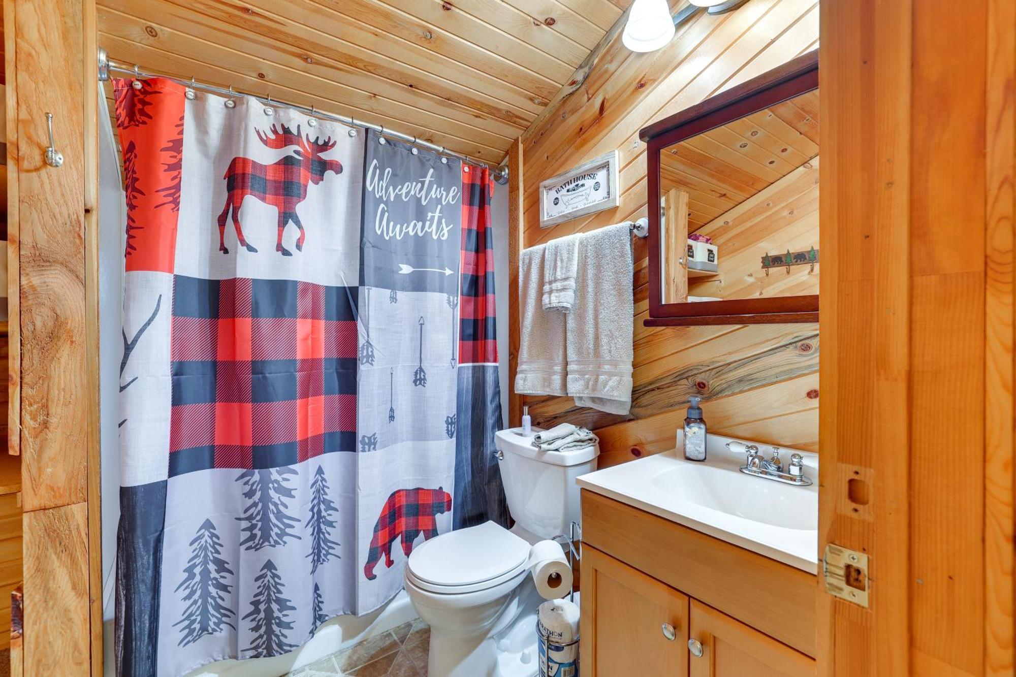 Peaceful Garden Valley Cabin With Private Deck! Crouch エクステリア 写真