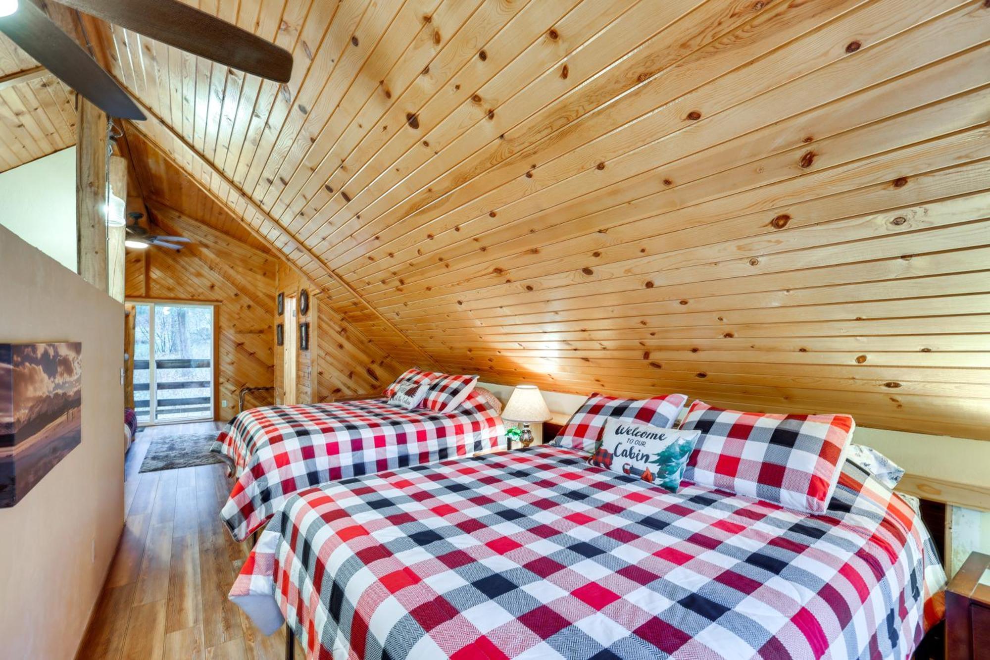 Peaceful Garden Valley Cabin With Private Deck! Crouch エクステリア 写真