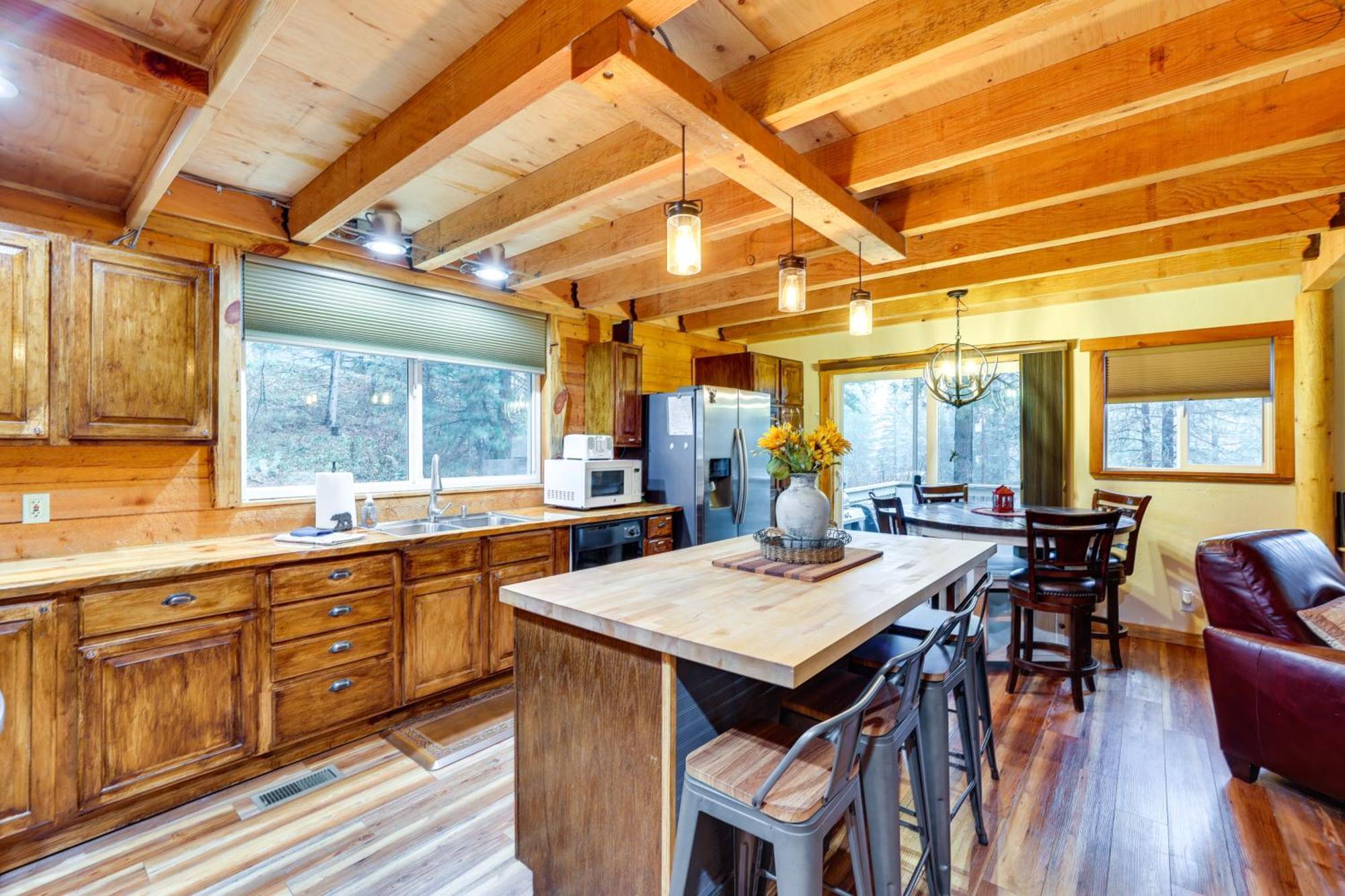 Peaceful Garden Valley Cabin With Private Deck! Crouch エクステリア 写真